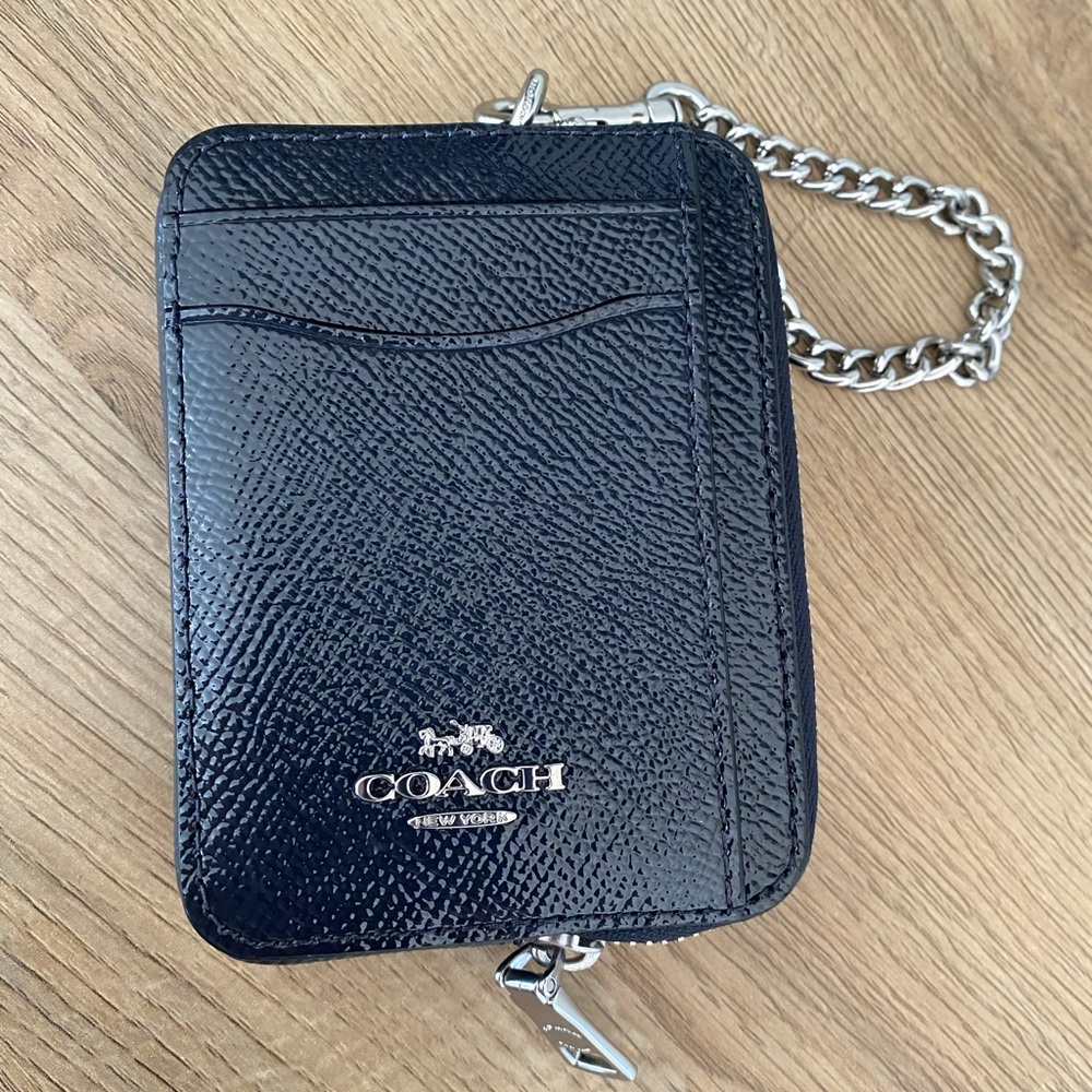 COACH NAVY BLUE PATENT LEATHER ZIP CARD CASE